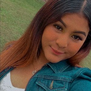 Meet your Posher, Iris